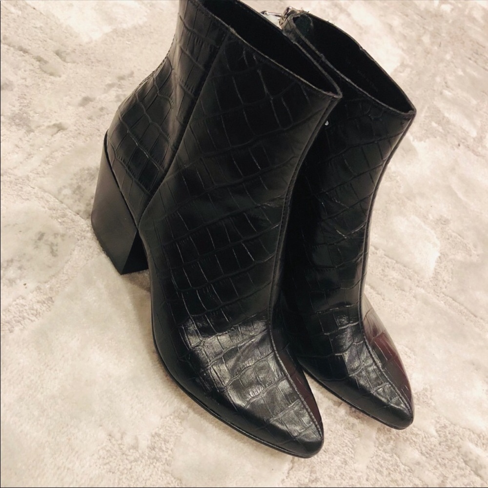 Dolce Vita Croc booties NWOT